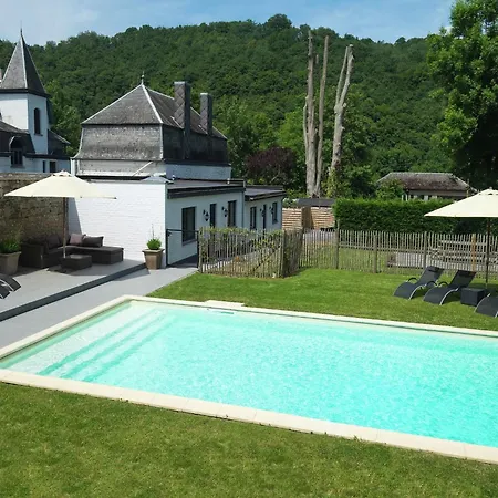 Namur Mansion By The Meus, Cleaning Included Holiday home