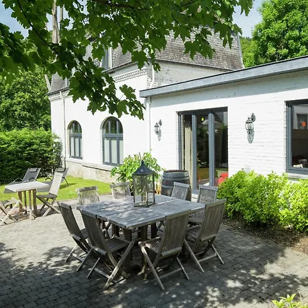 Namur Mansion By The Meus, Cleaning Included Holiday home *