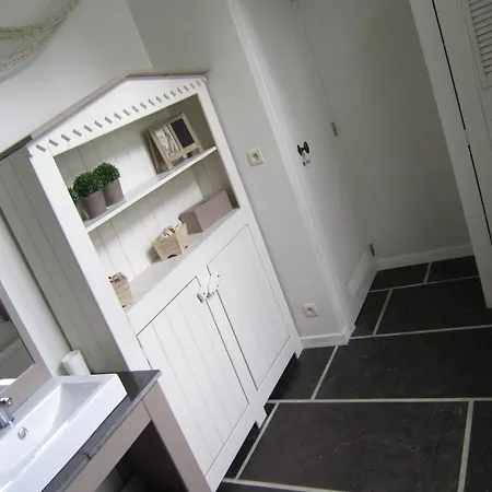 Namur Mansion By The Meus, Cleaning Included *
